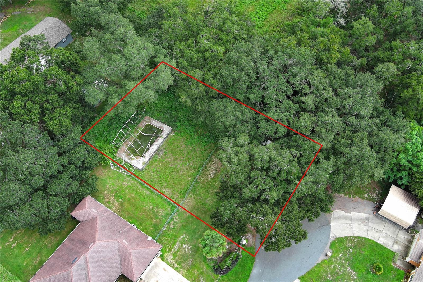 Build Your Dream Home or Invest in a Prime Opportunity!
Discover the potential of this spacious private corner lot located in the desirable Selma Homesites Subdivision. Offering .32 acres with 100 feet of frontage and rear and 140 feet on both sides, this generous lot provides ample space to build your ideal home or next investment property.
Highlights:
• Public water and utilities available (just needs connection)
• Existing pool on site — remodel or remove based on your vision
• Lot extends fully to the listing sign
• Quiet, established neighborhood with great potential
Whether you're looking to build your forever home or make a smart investment, this lot is brimming with possibilities. Don’t miss out on this rare find!