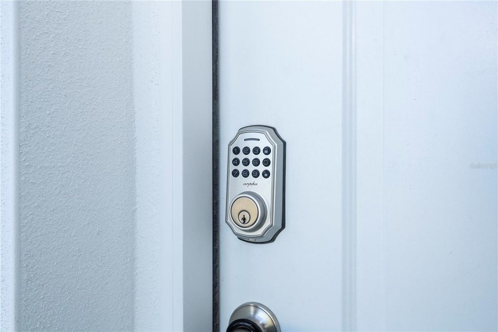 Photo of 6741 Heavitree Drive, Sebring, FL 33876 (MLS # O6353013)