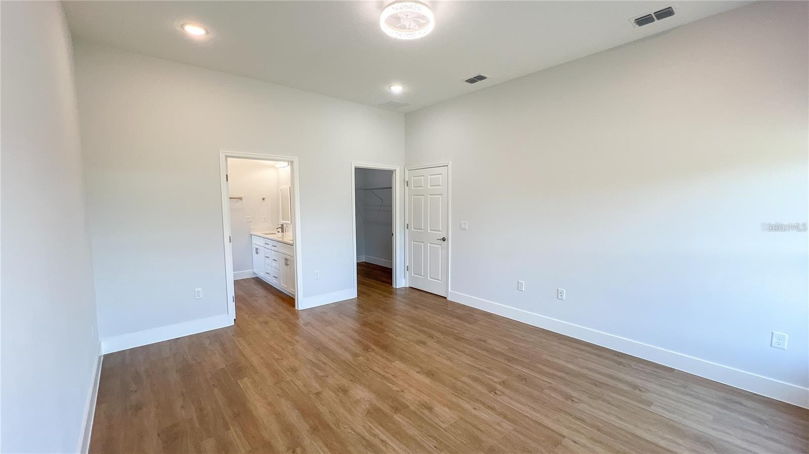 BLUE HERON GOLF + C.C. - Residential