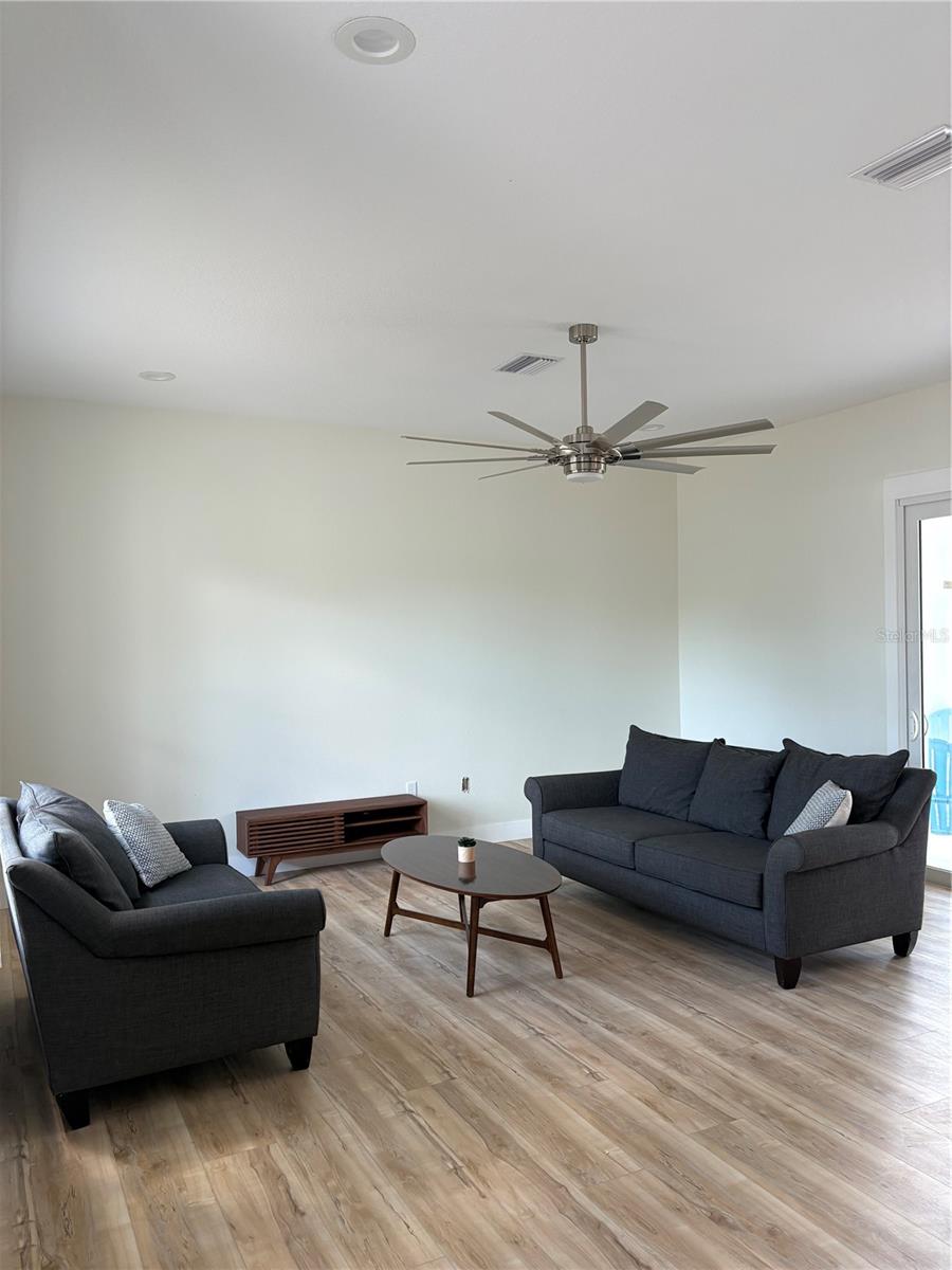 BAYVIEW ESTATES OF INDIAN ROCKS - Residential Lease