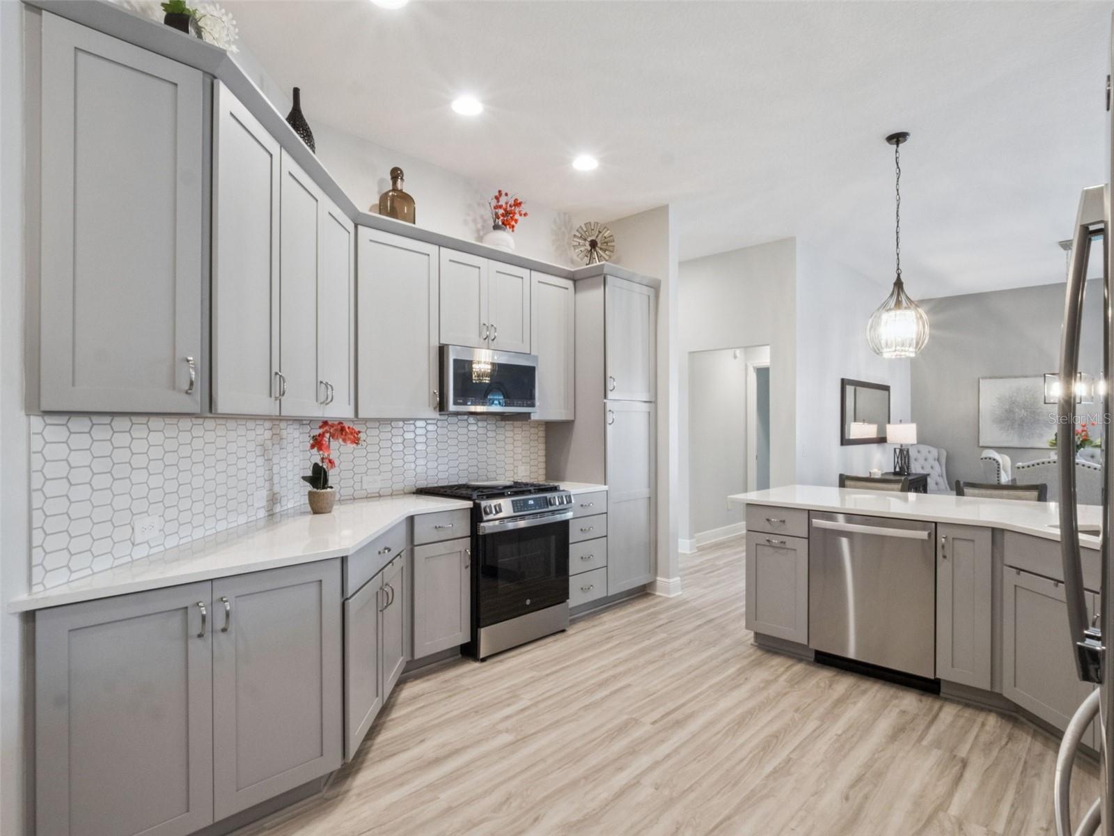 VILLAGES/SOUTHERN OAKS UN #219 - Residential