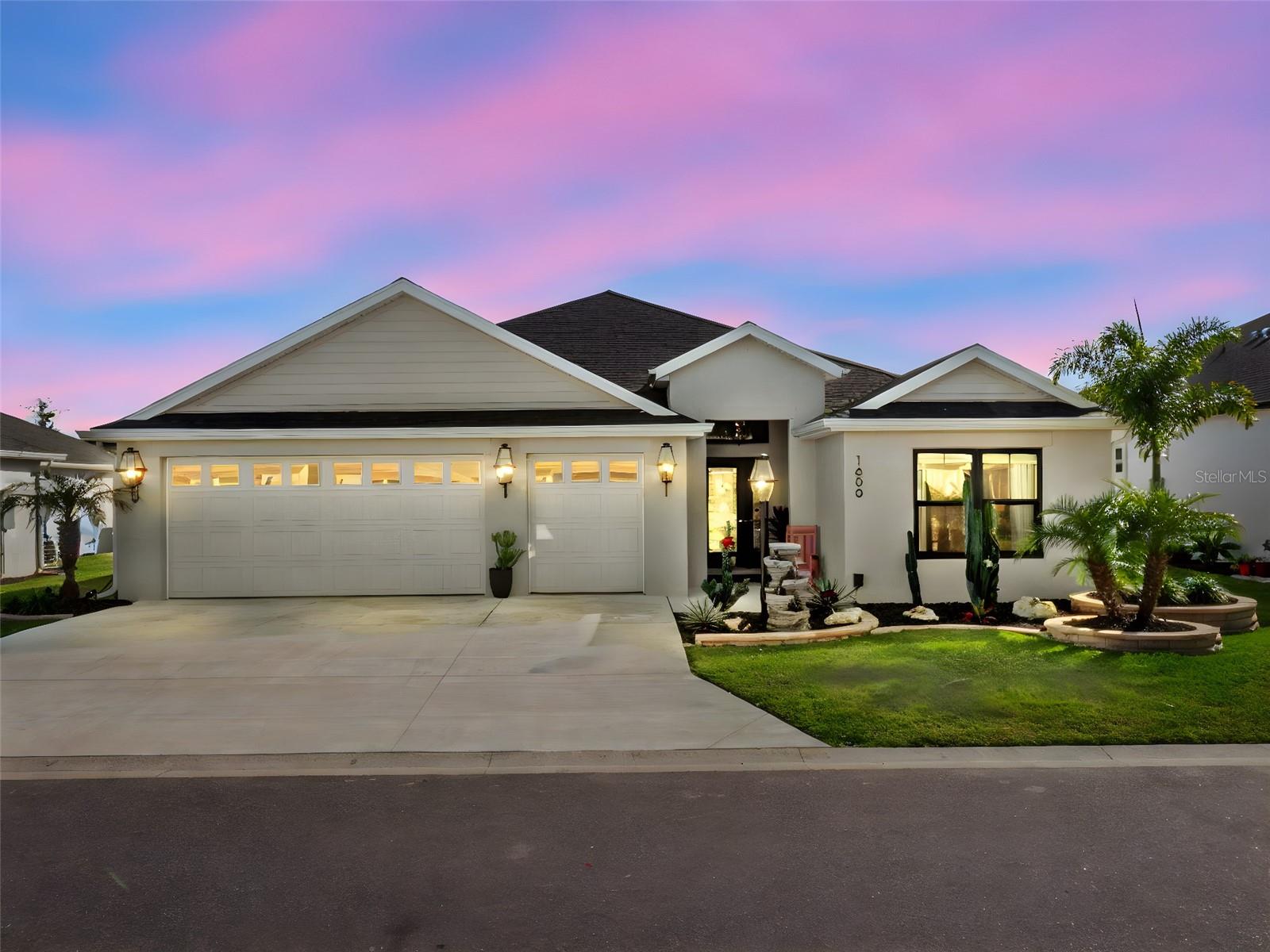 VILLAGES/SOUTHERN OAKS UN #219 - Residential