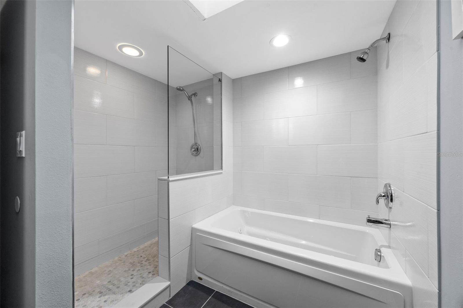 SPRINGS WHISPERING PINES SEC 1 - Residential
