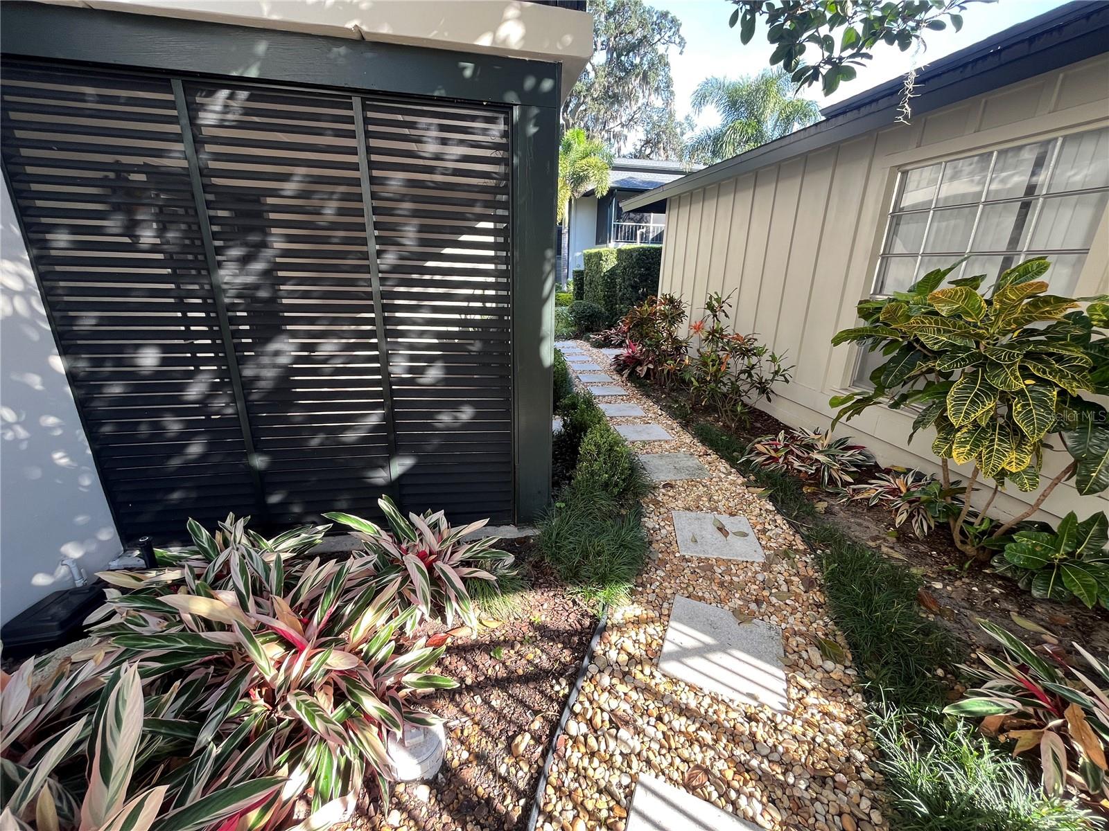 MAITLAND HOUSE - Residential Lease