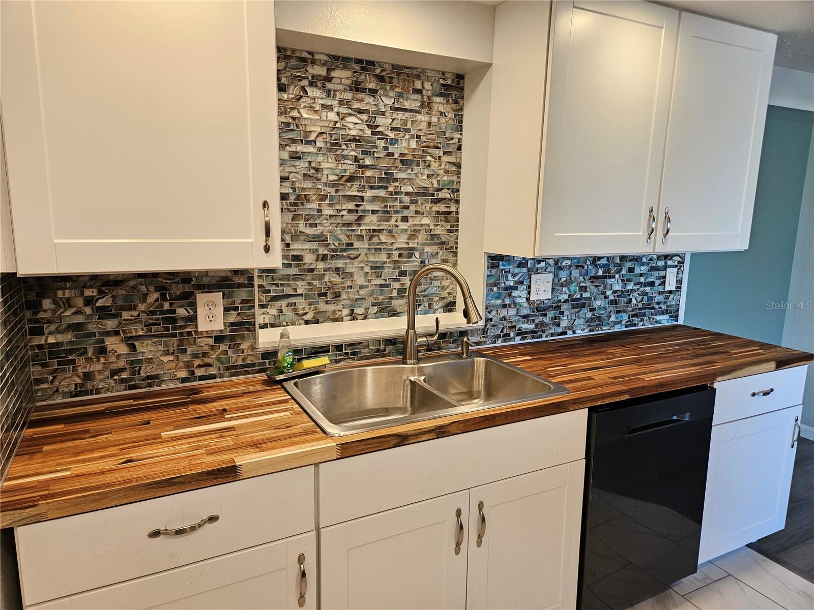 PINE LAKE - Residential Lease