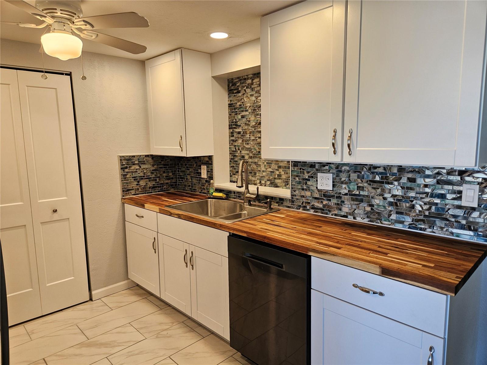 PINE LAKE - Residential Lease