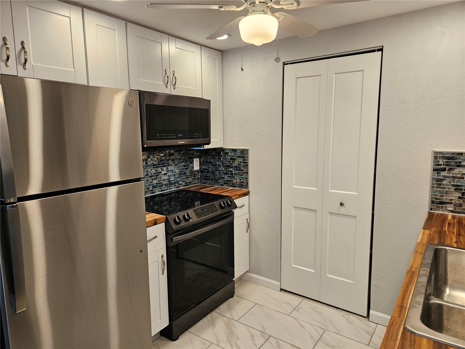 PINE LAKE - Residential Lease