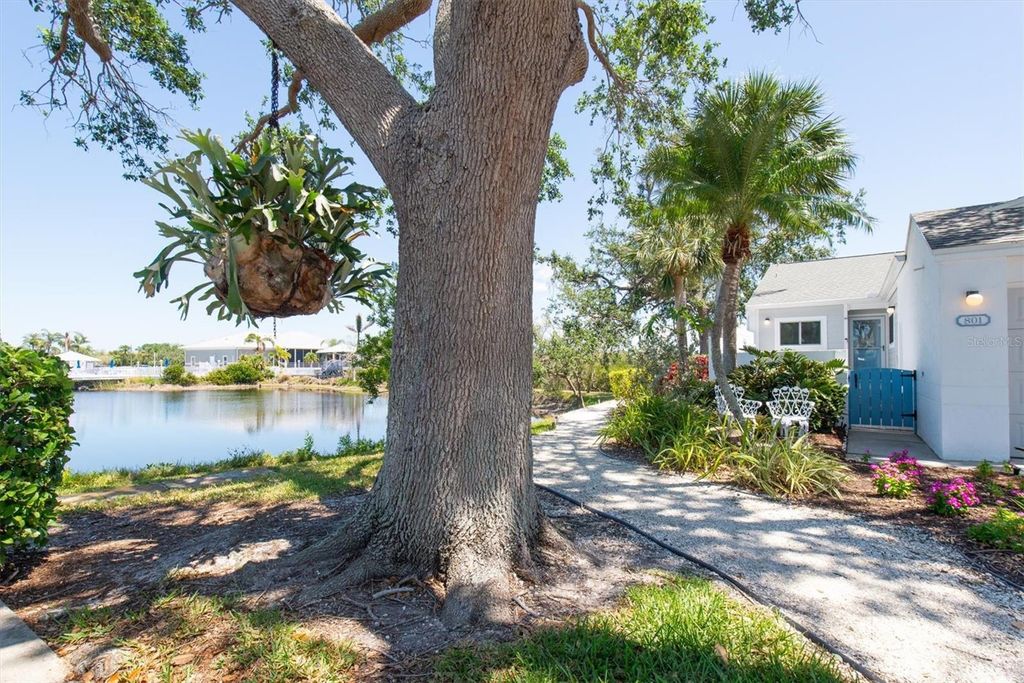 Photo of 801 Waterside Lane, Bradenton, FL 34209 (MLS # A4648761)