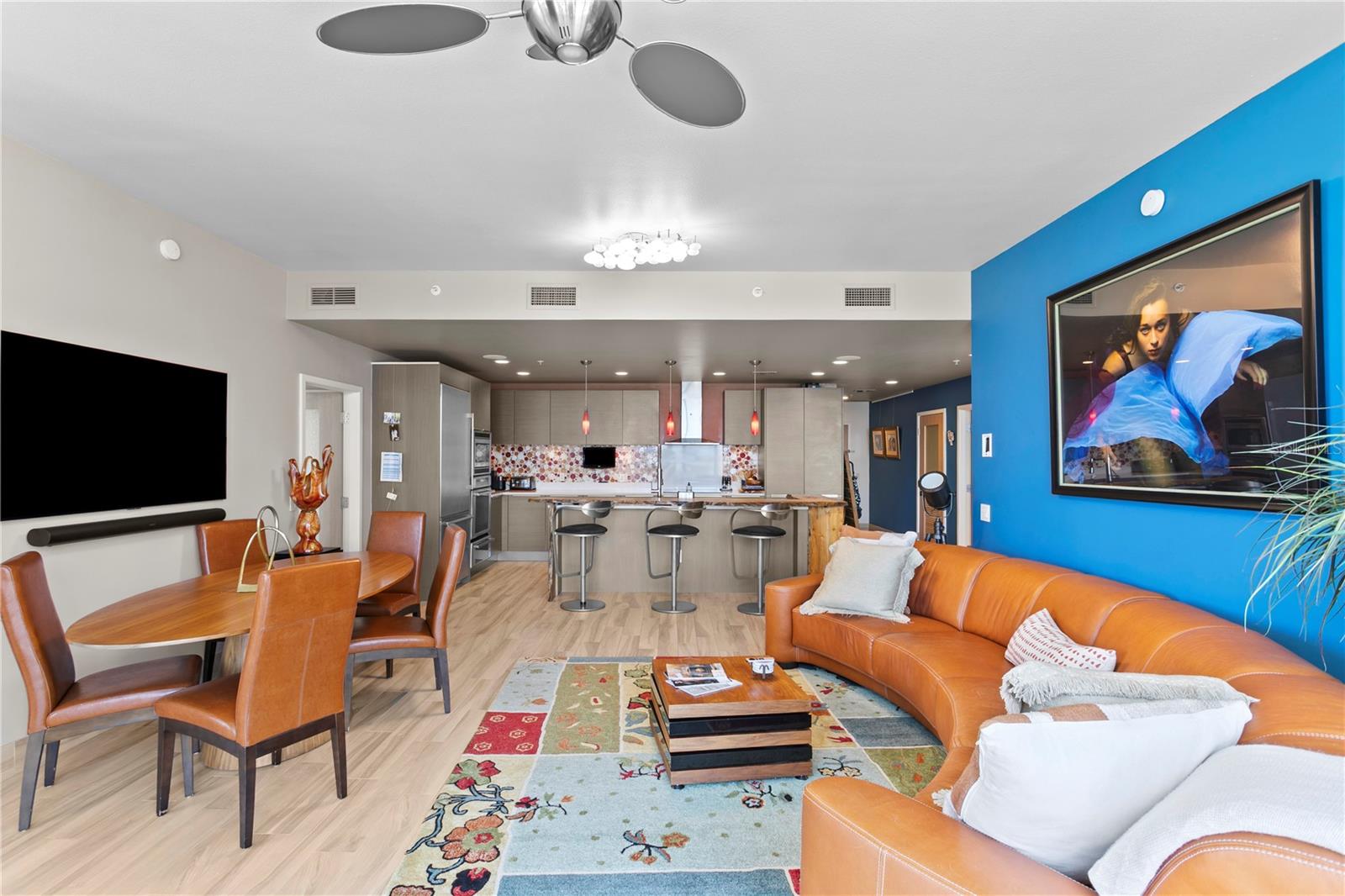 SIGNATURE PLACE CONDO - Residential