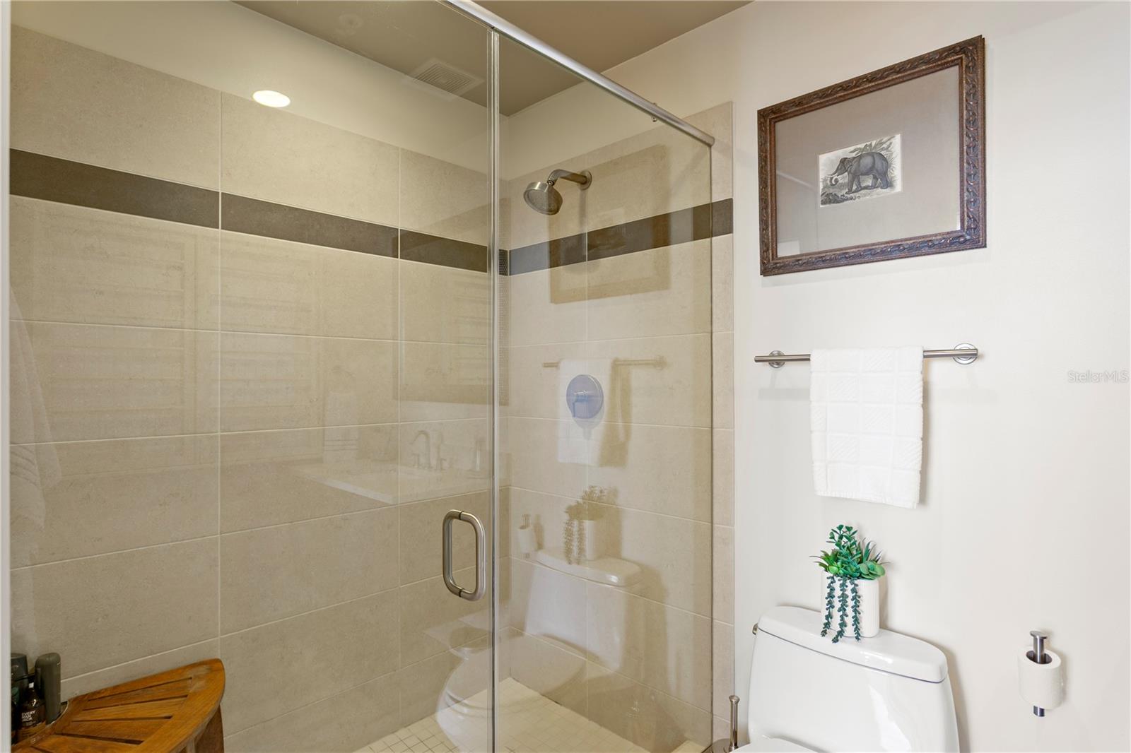 SIGNATURE PLACE CONDO - Residential