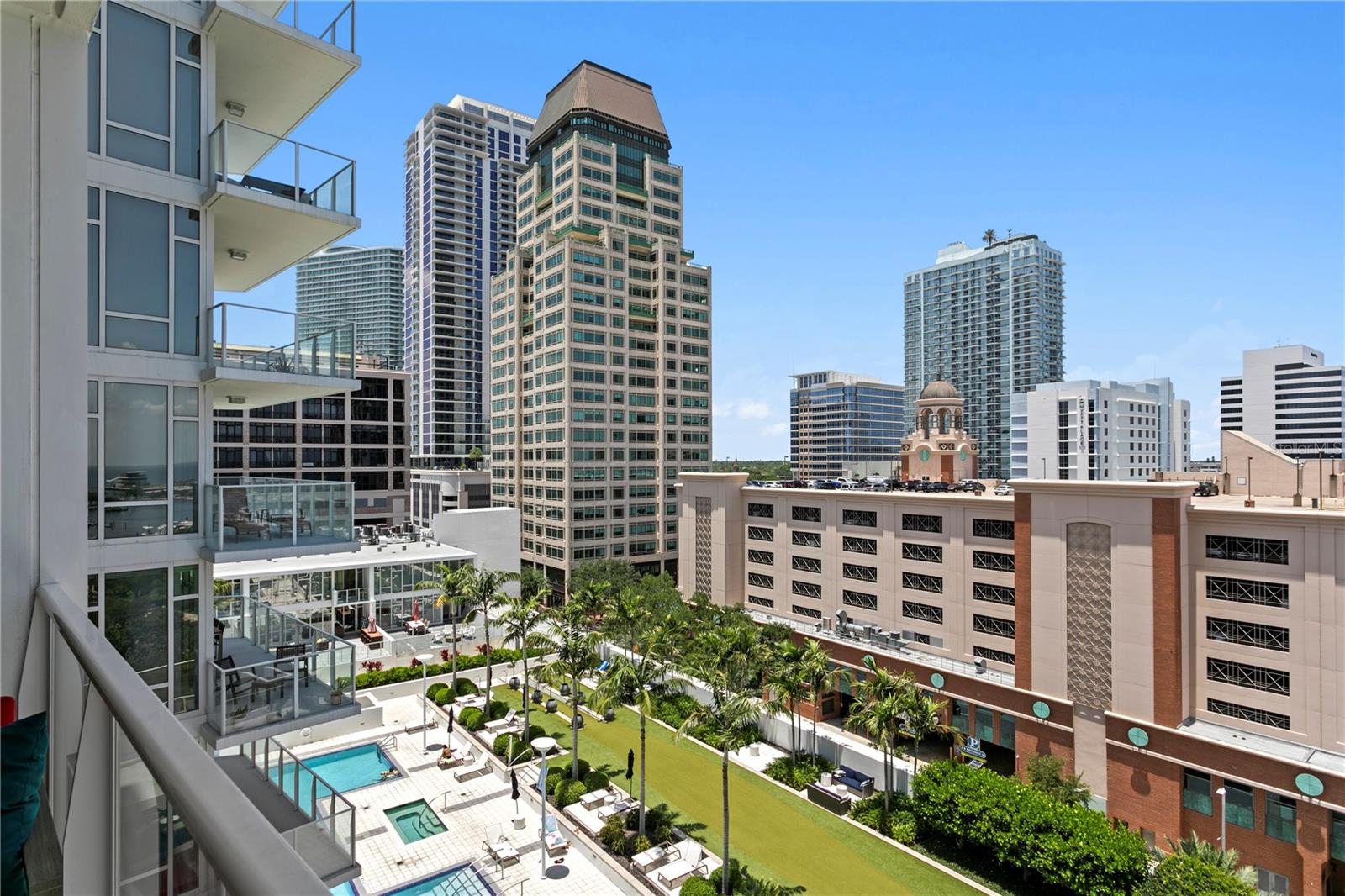 SIGNATURE PLACE CONDO - Residential