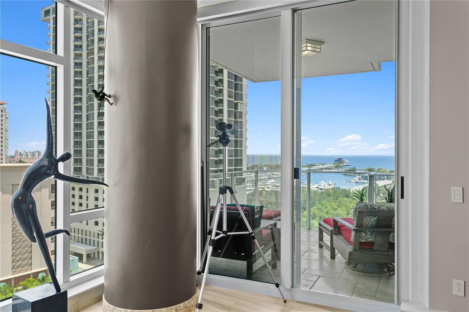 SIGNATURE PLACE CONDO - Residential