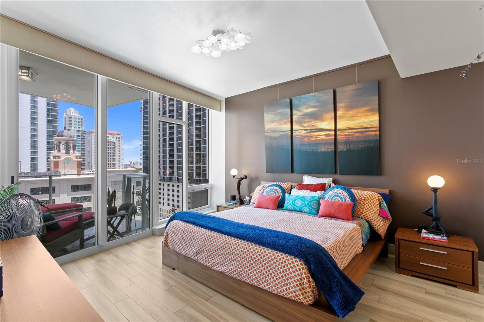 SIGNATURE PLACE CONDO - Residential
