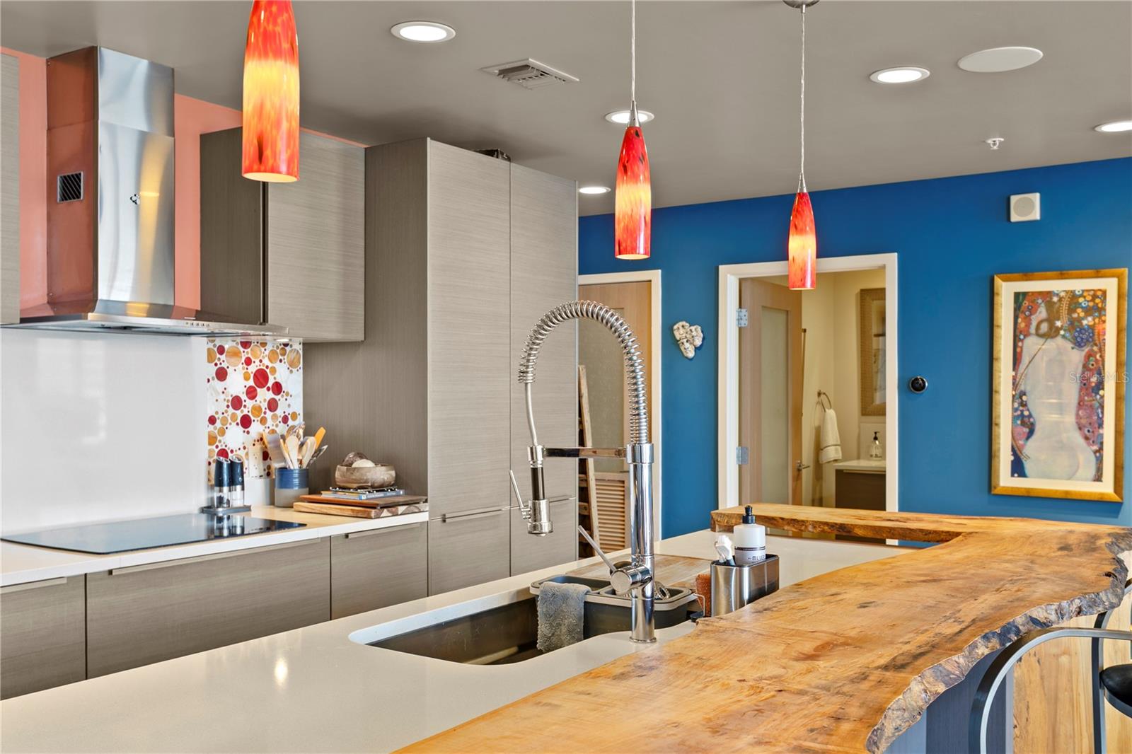 SIGNATURE PLACE CONDO - Residential