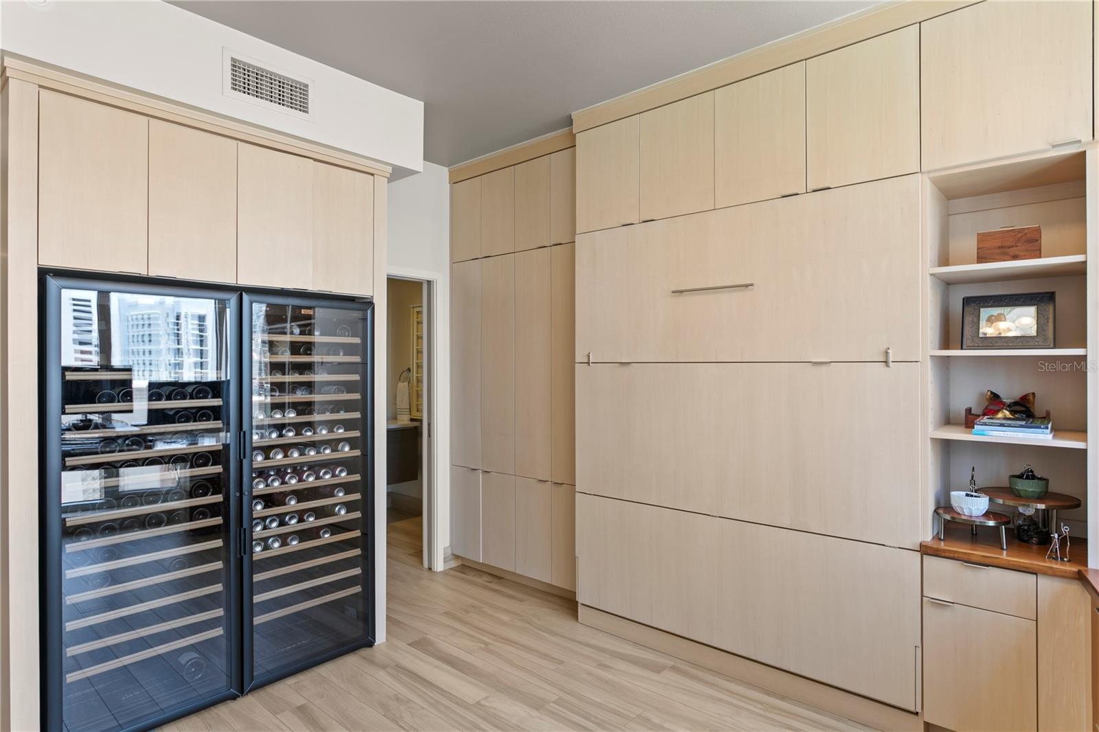 SIGNATURE PLACE CONDO - Residential