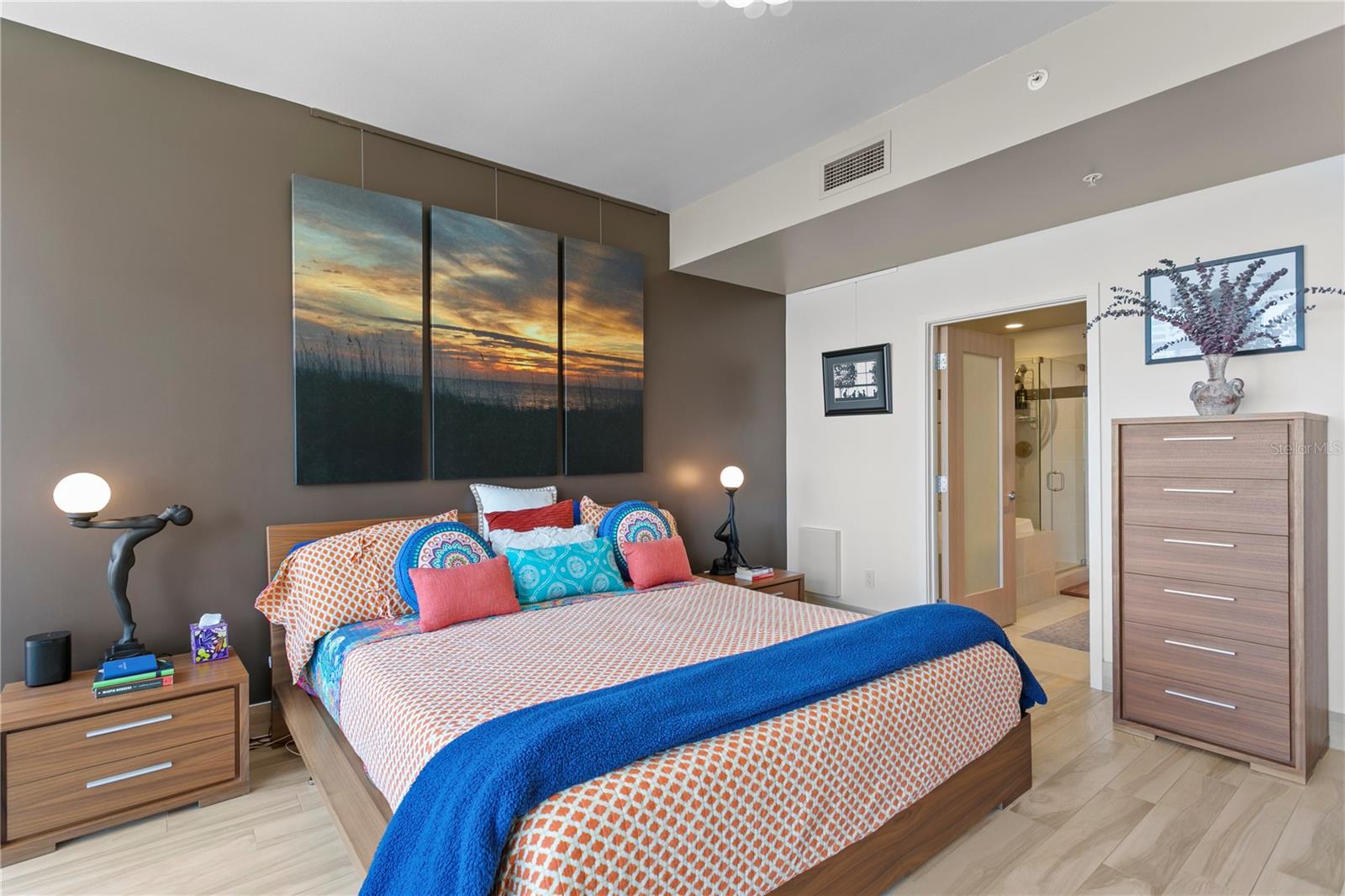 SIGNATURE PLACE CONDO - Residential