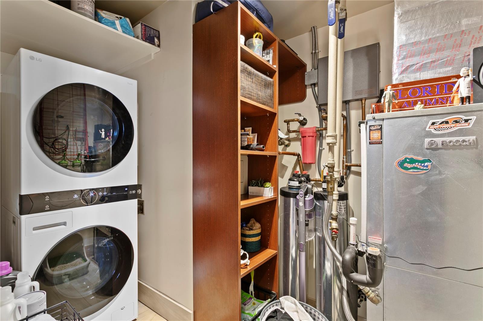 SIGNATURE PLACE CONDO - Residential