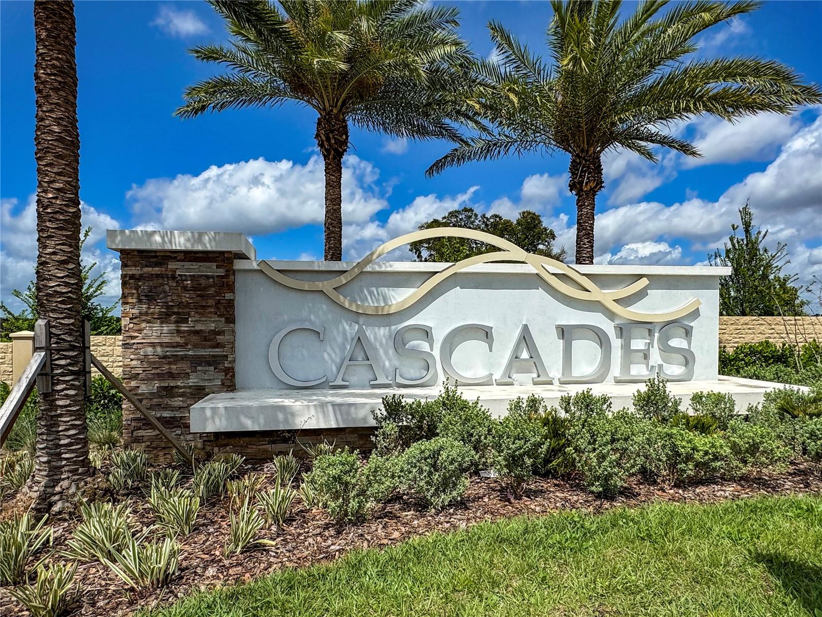 CASCADES - Residential Lease