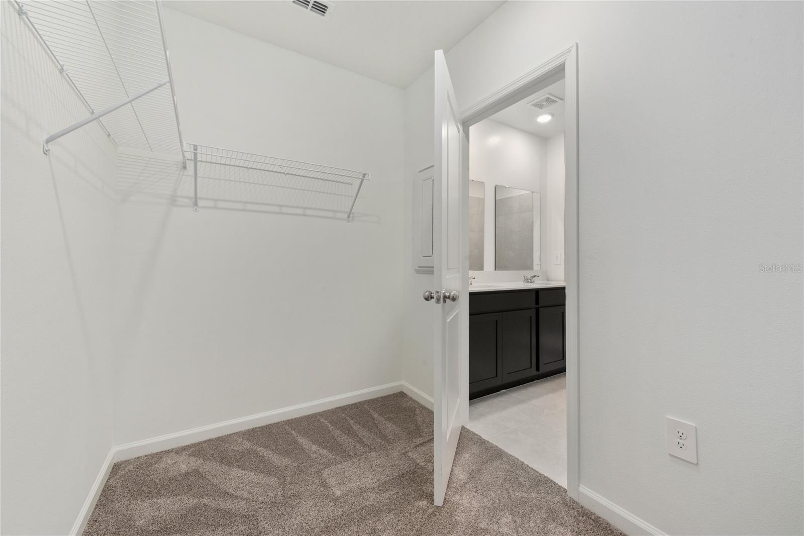 CASCADES - Residential Lease