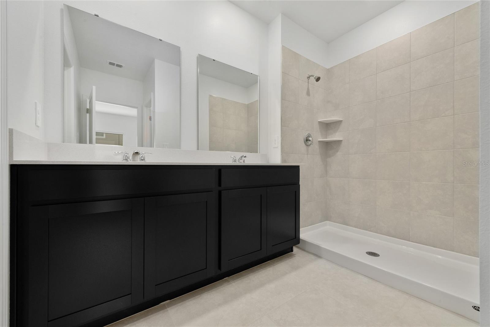 CASCADES - Residential Lease