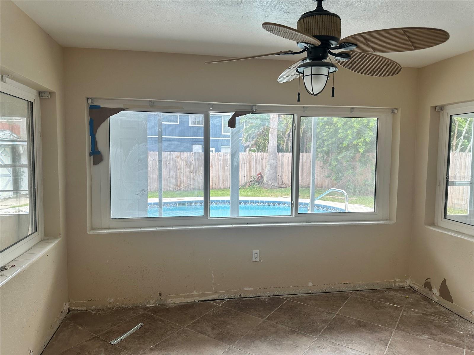 GULF COAST ESTATES - Residential