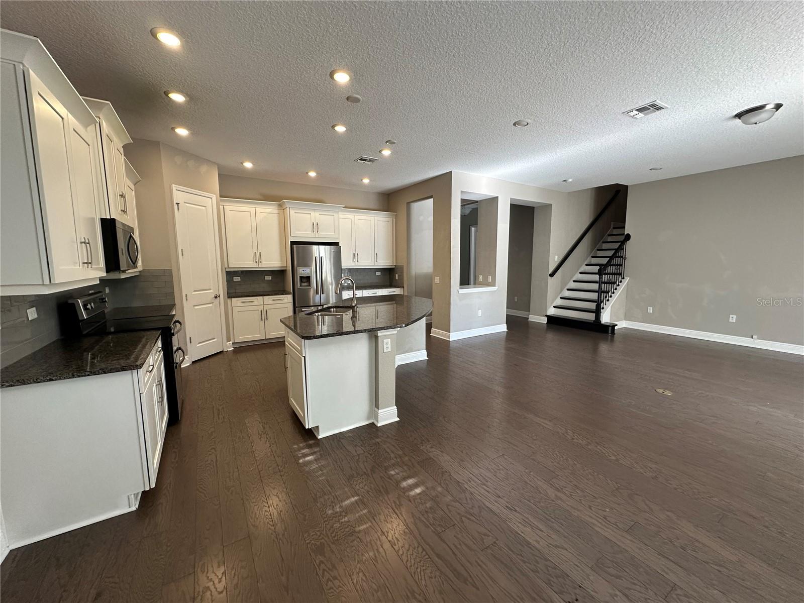 WINDERMERE TRAILS - Residential Lease