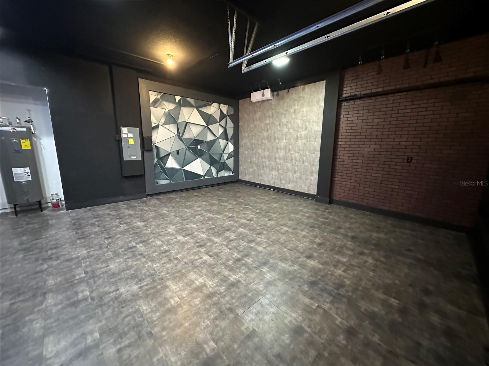 WINDERMERE TRAILS - Residential Lease