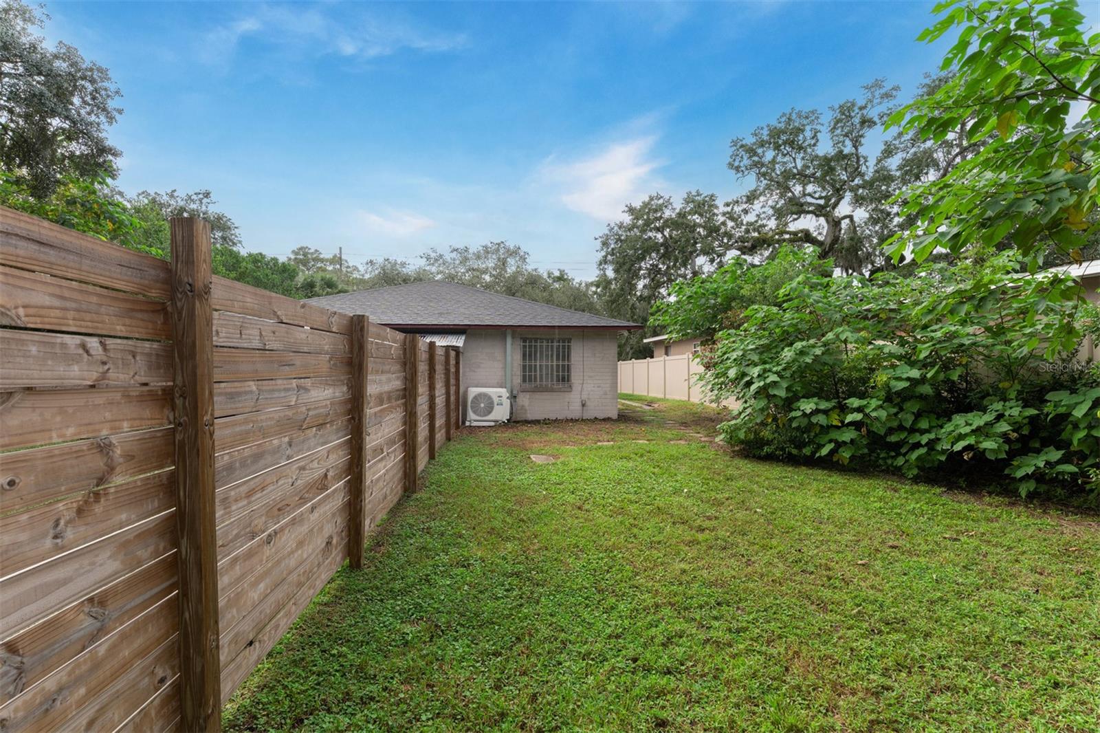 441 N FERN CREEK AVENUE