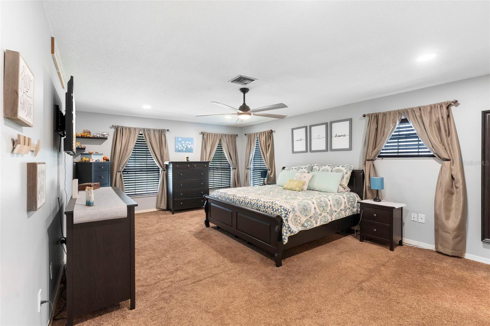 PICCIOLA HIGHLAND ESTATES - Residential