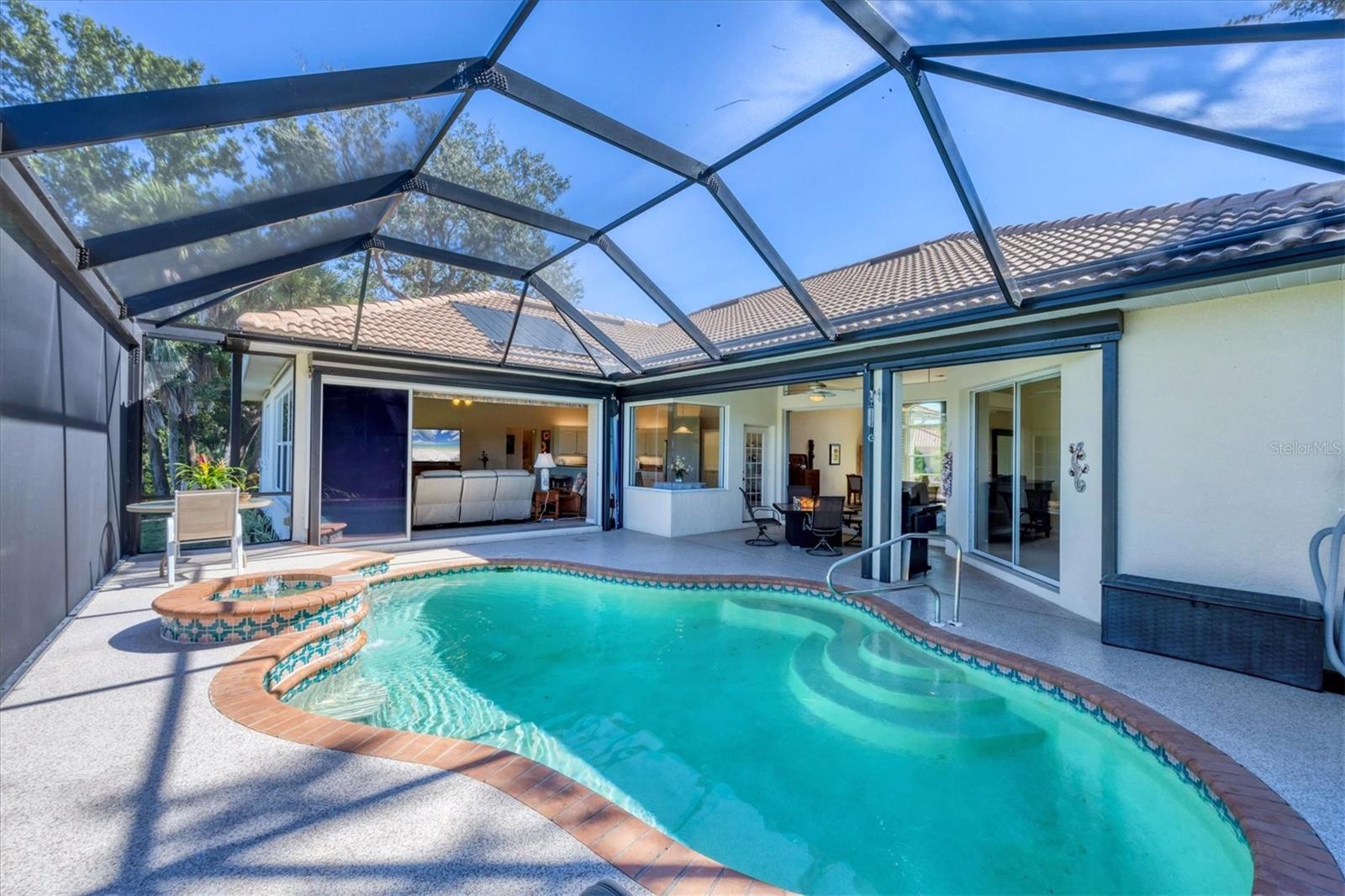 THE LAKES OF JACARANDA - Residential