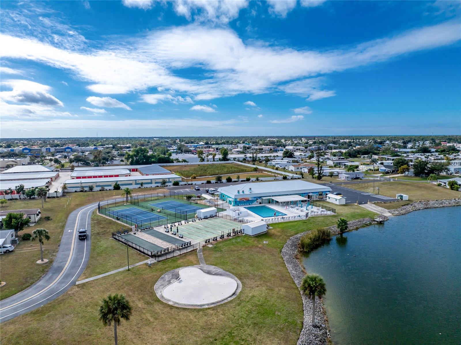 HOL MOB ESTATES 3RD ADD - Residential