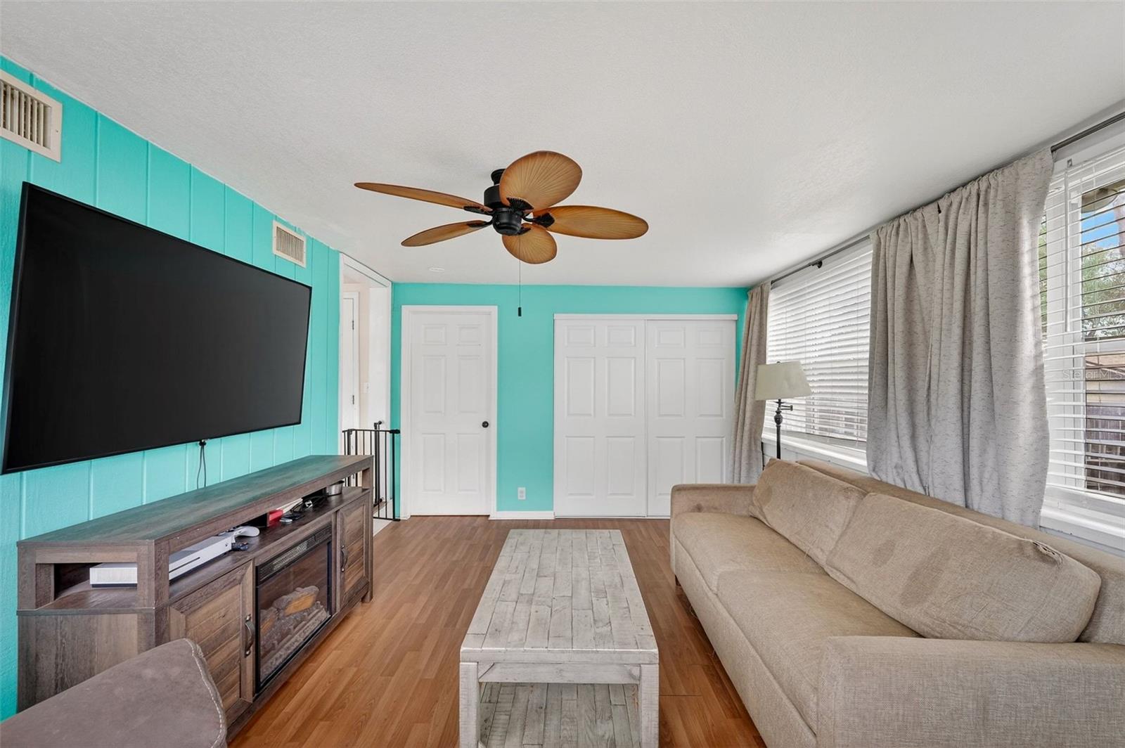 OAK RIDGE PARK - Residential