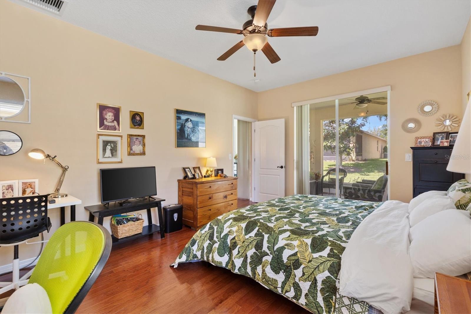 ARLINGTON RIDGE - Residential