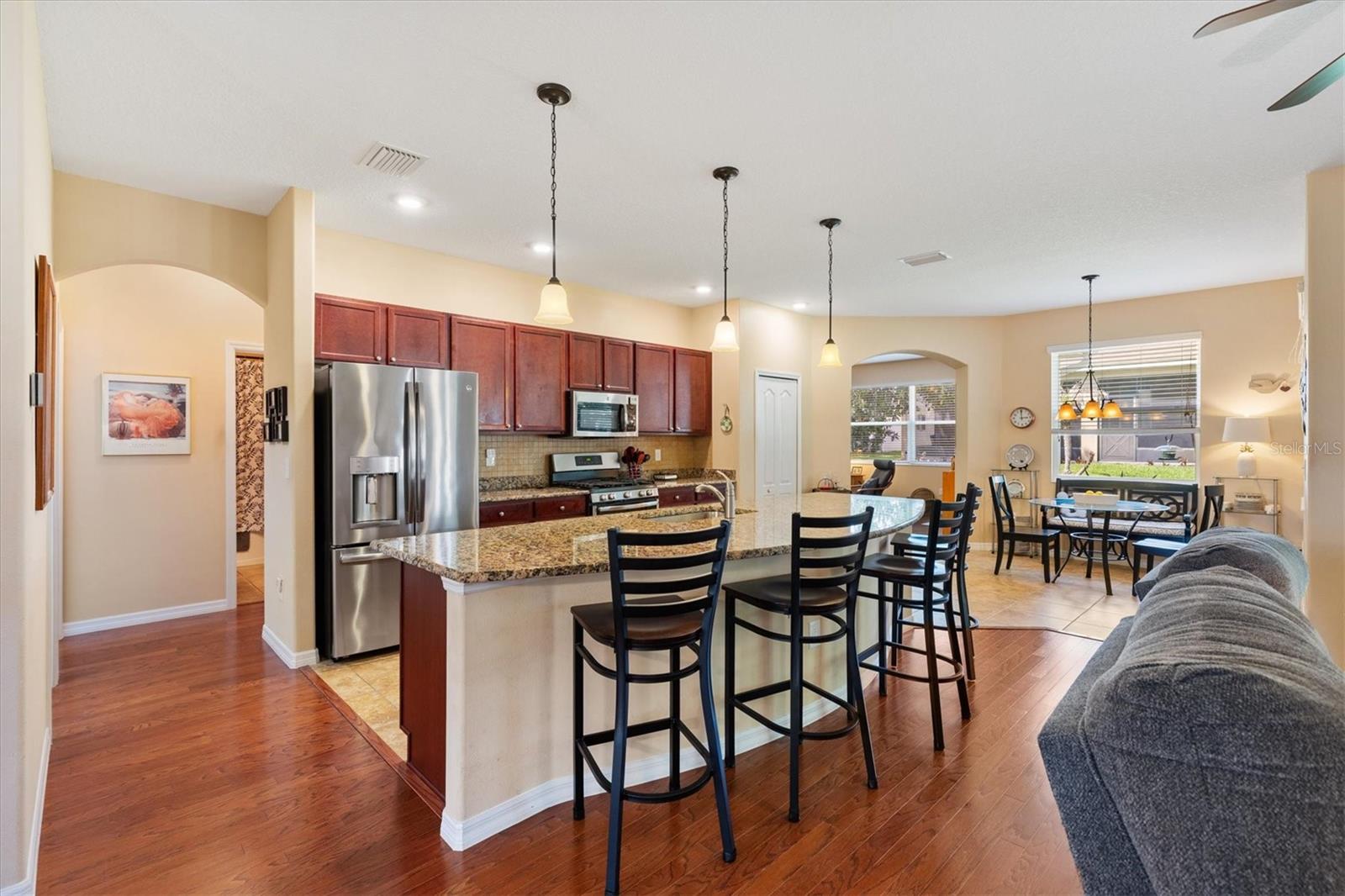 ARLINGTON RIDGE - Residential