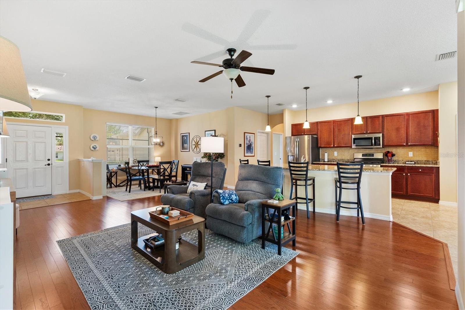 ARLINGTON RIDGE - Residential