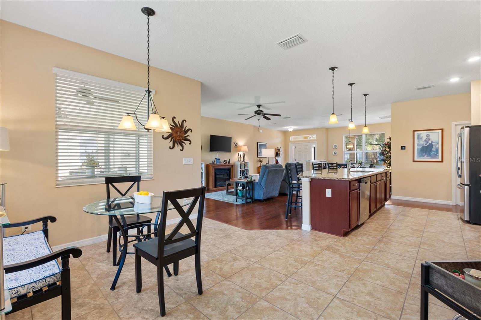 ARLINGTON RIDGE - Residential