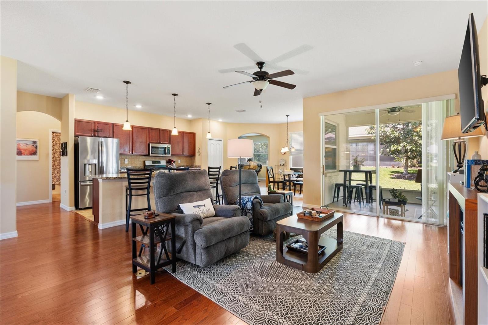 ARLINGTON RIDGE - Residential