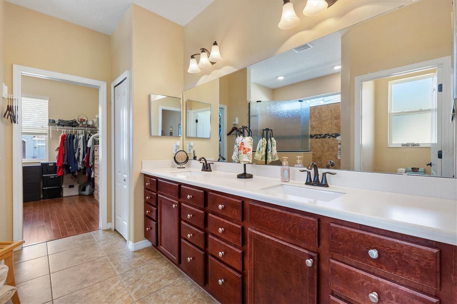 ARLINGTON RIDGE - Residential