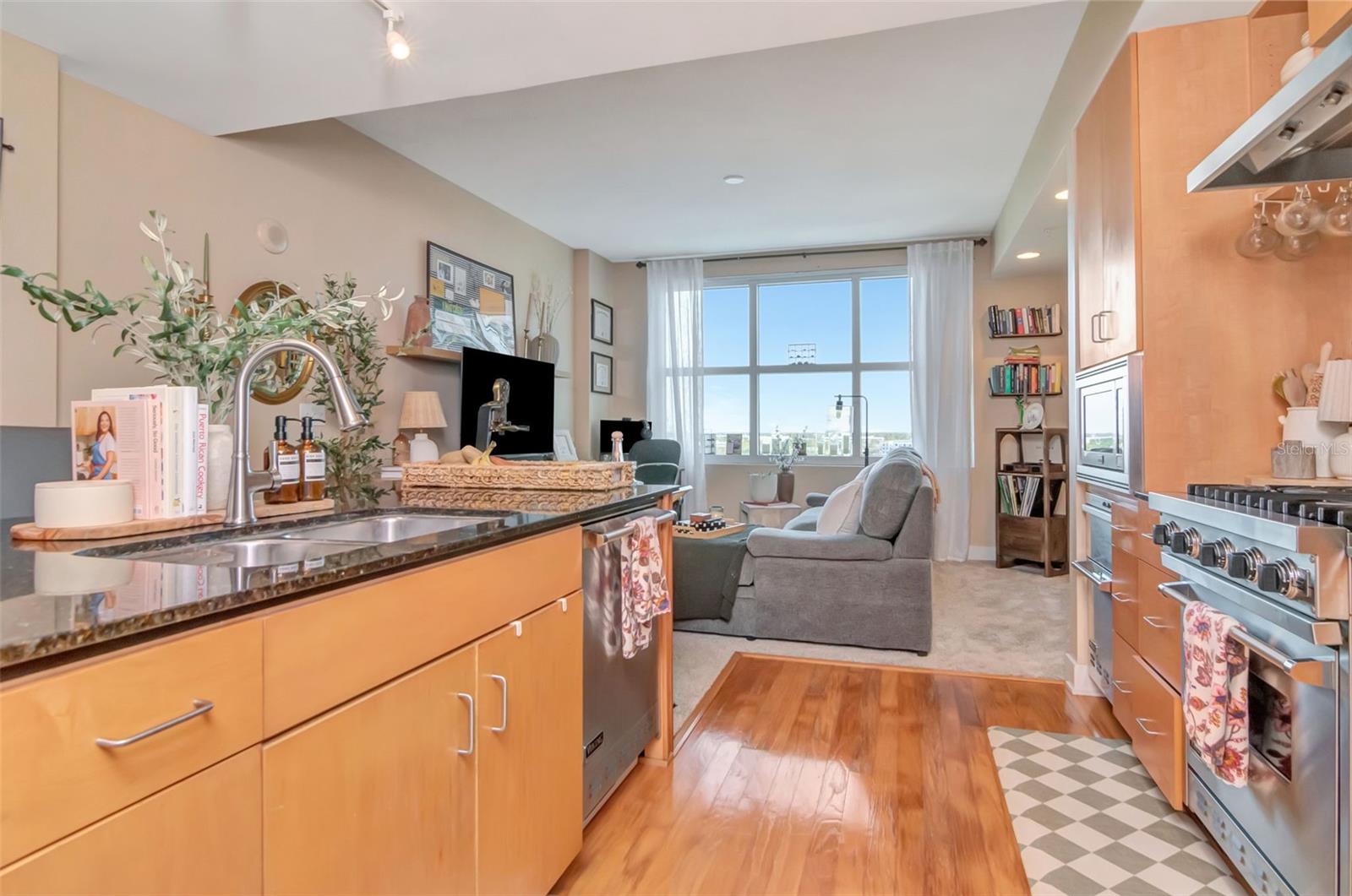 GRAND CENTRAL AT KENNEDY - Residential