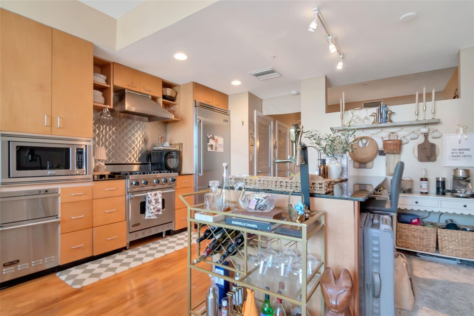 GRAND CENTRAL AT KENNEDY - Residential