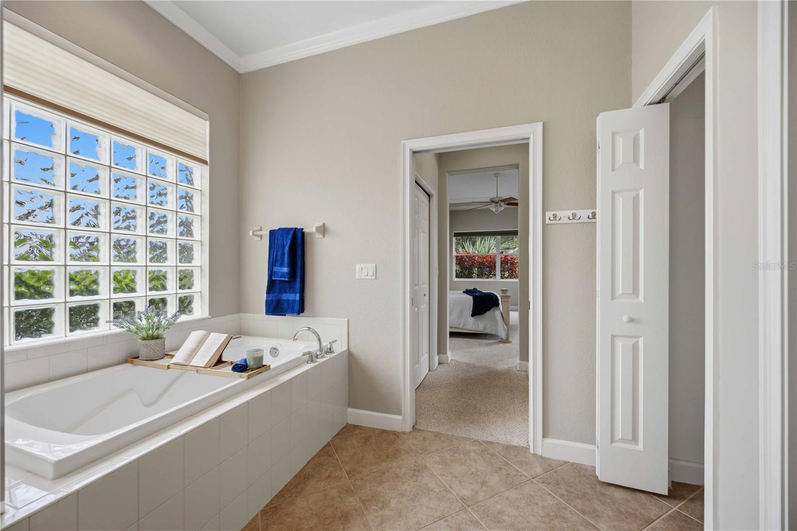 VENETIAN GOLF & RIV CLUB - Residential