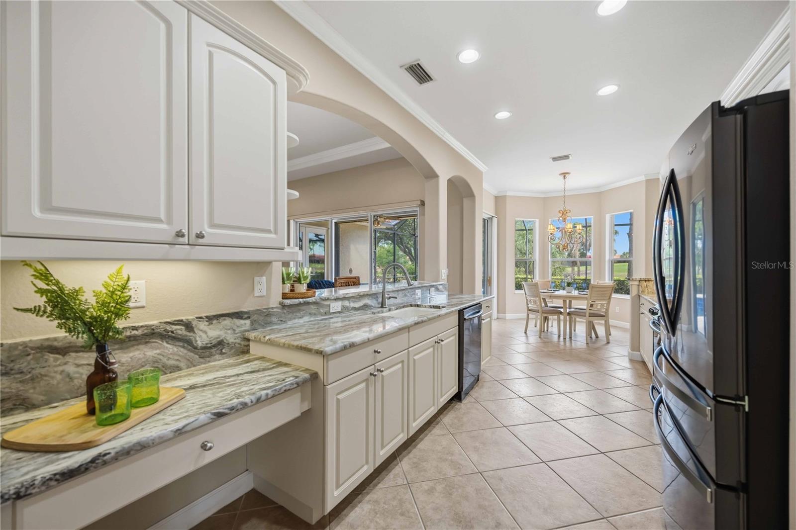 VENETIAN GOLF & RIV CLUB - Residential