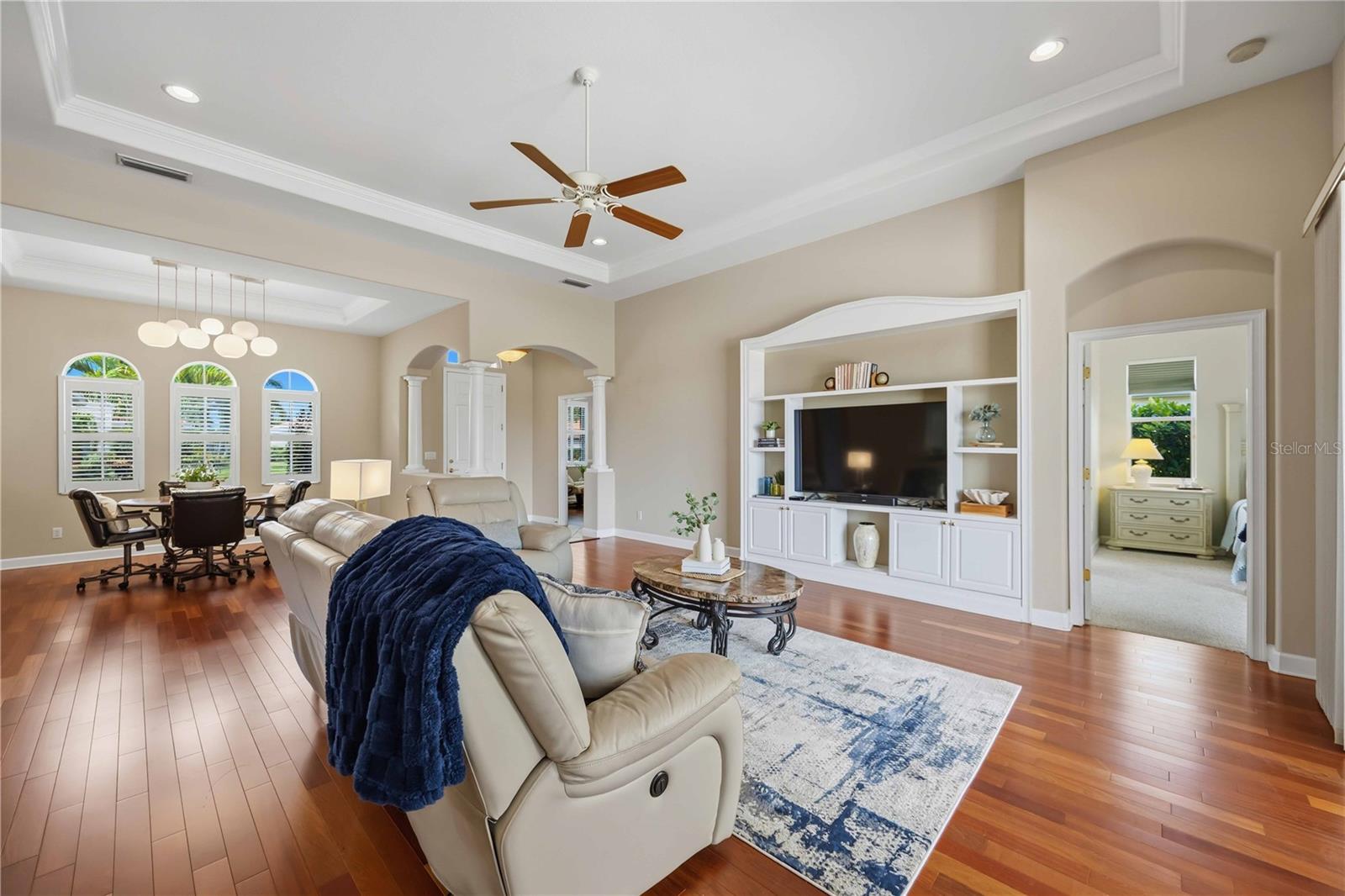 VENETIAN GOLF & RIV CLUB - Residential