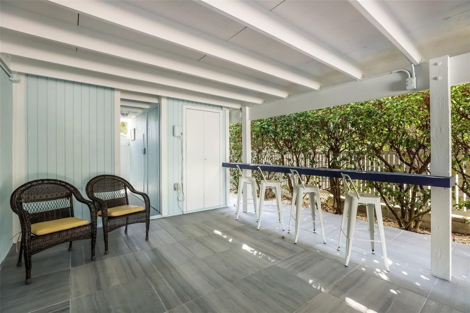 ANNA MARIA BEACH - Residential