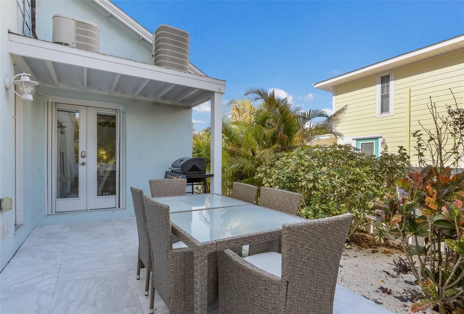 ANNA MARIA BEACH - Residential