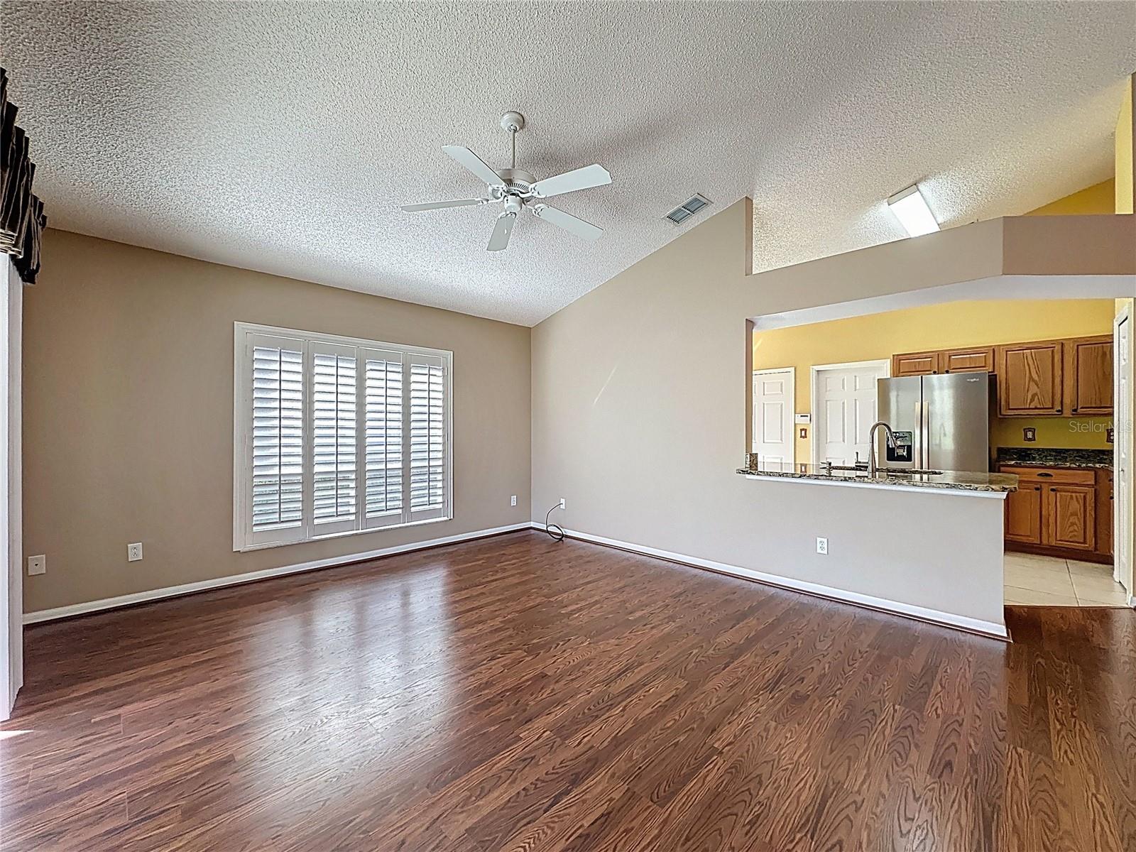 KINGS RIDGE - Residential