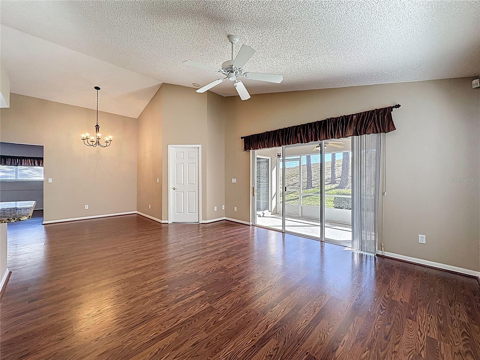 KINGS RIDGE - Residential