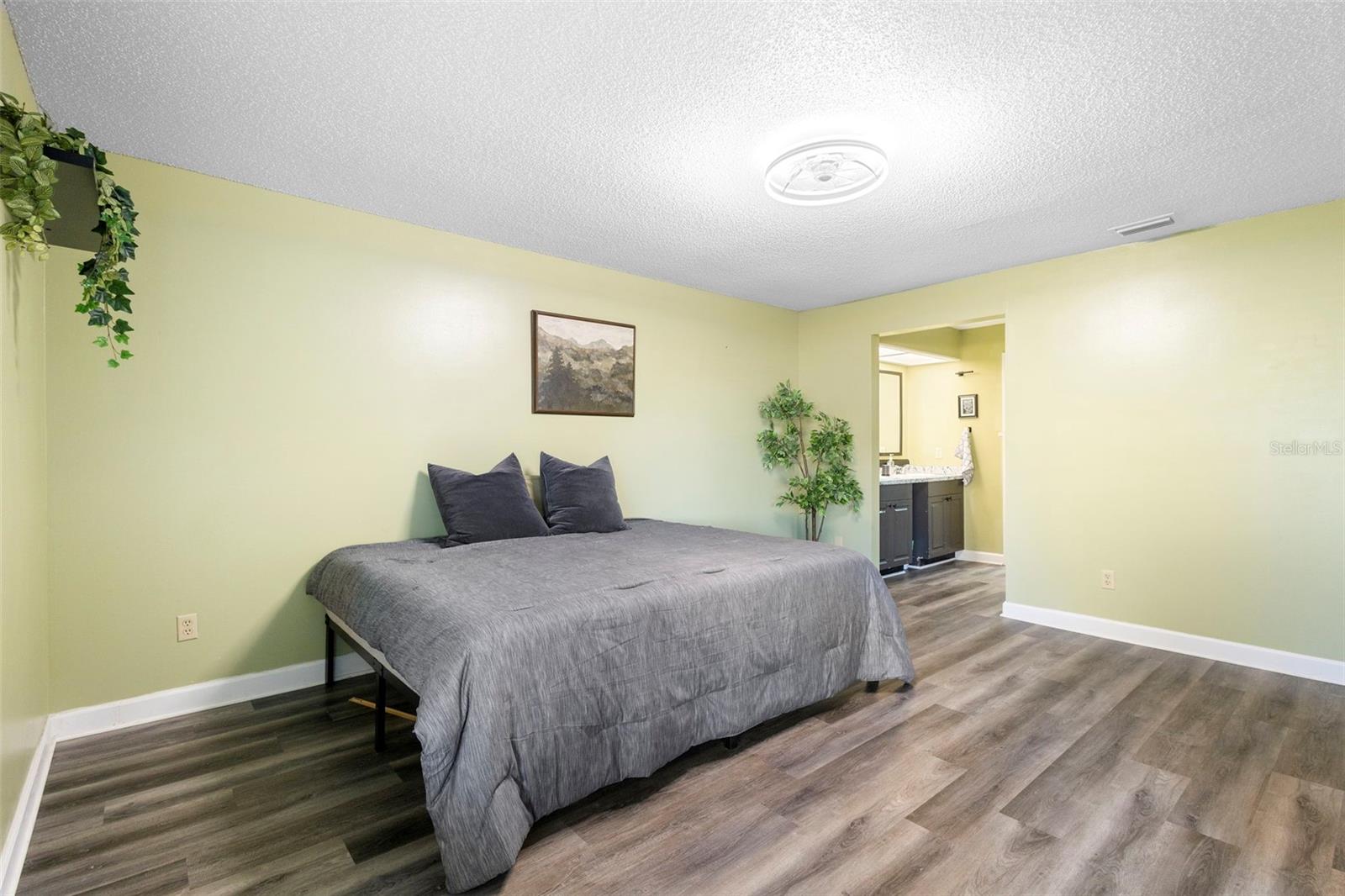 CEDARWOOD VILLAGE 1 - Residential