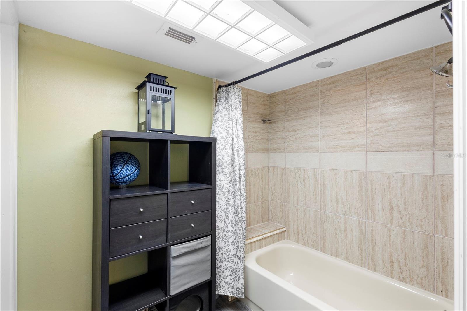 CEDARWOOD VILLAGE 1 - Residential