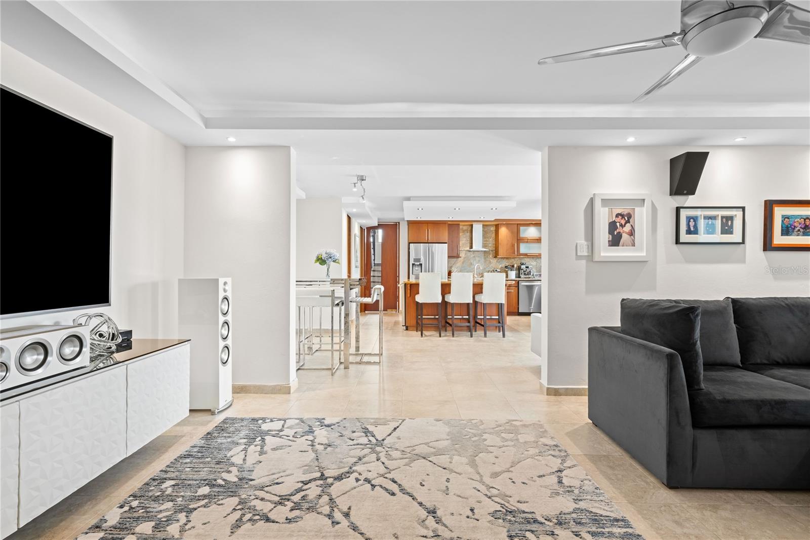 URB. ESTANCIAS REALES - Residential